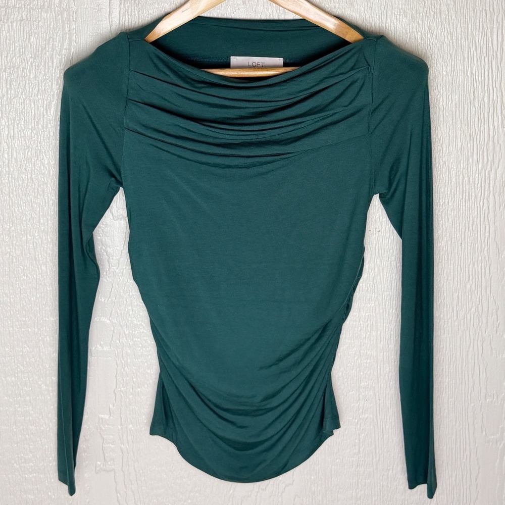 LOFT Women Holiday Green Long Sleeve Ruched Boat Neck Pleated Top Small